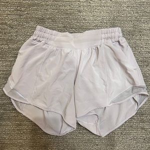 Lululemon Hotty Hot Low Rise Short 4” Size 4